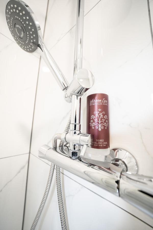 Hotel Zur Alten Stadtkellerei 莱比锡 外观 照片 A shower gel