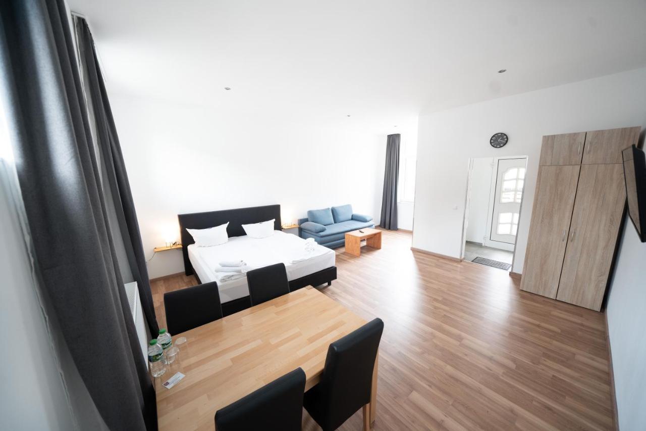 Hotel Zur Alten Stadtkellerei 莱比锡 外观 照片 A typical studio apartment