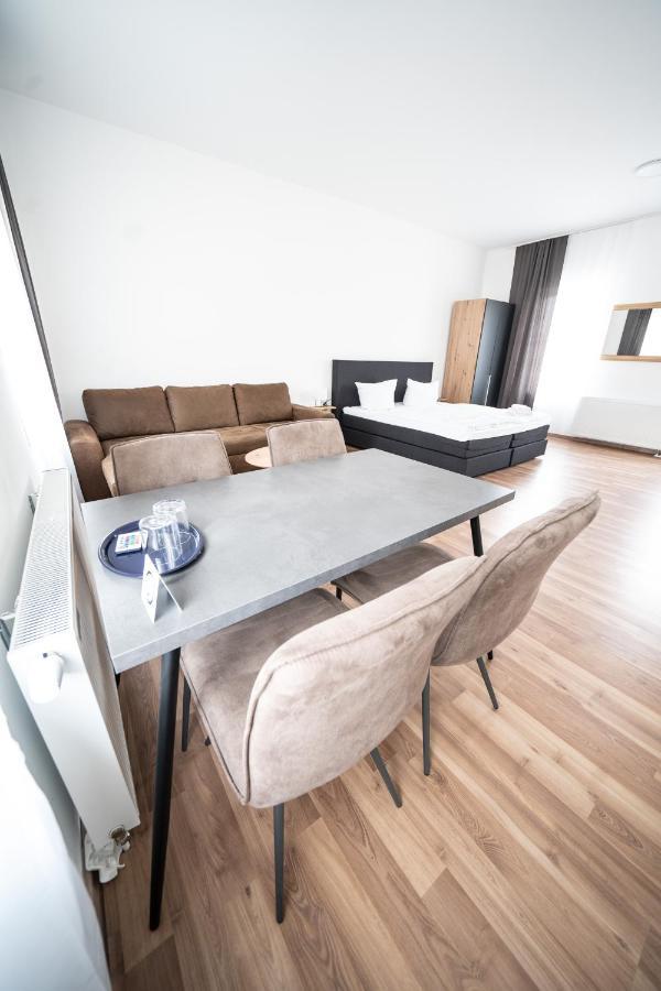 Hotel Zur Alten Stadtkellerei 莱比锡 外观 照片 A typical serviced apartment in Berlin, Germany