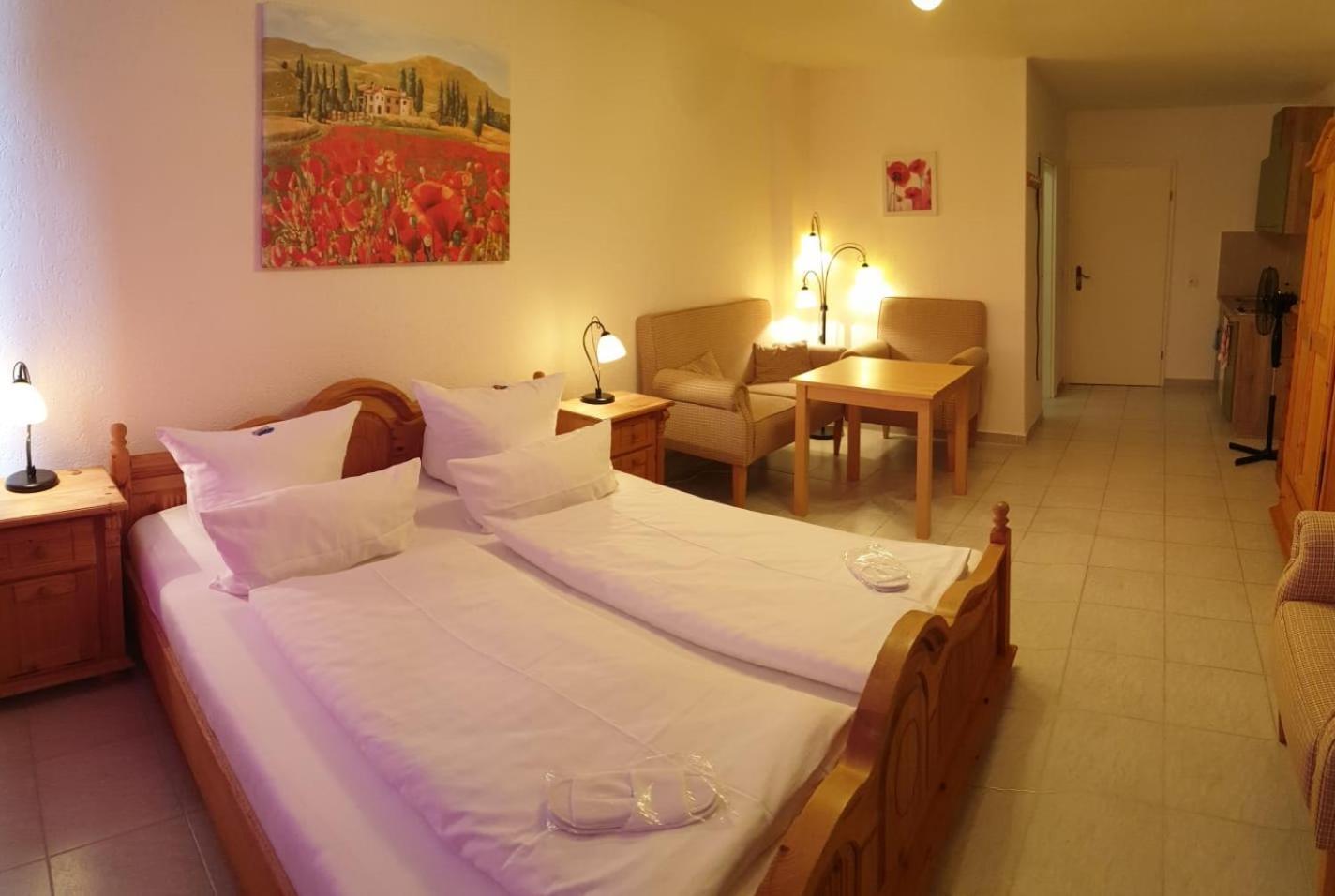 Hotel Zur Alten Stadtkellerei 莱比锡 客房 照片 A typical hotel room